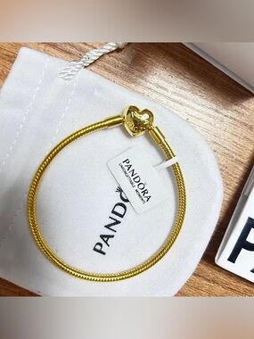 Pandora Gold Heart Clasp Snake Chain Bracelet - Gold